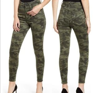 Good American good waist jeans 8/29